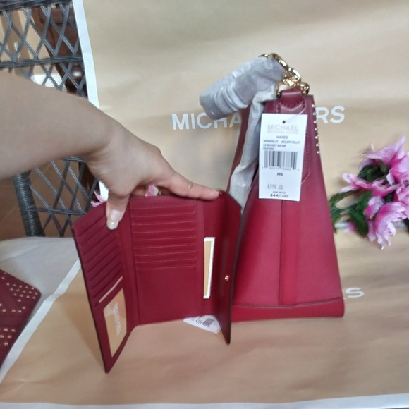 Micheal kors purse shoulder / handbag ONLY - Picture 3 of 6